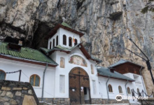 Lalomita Cave景点图片