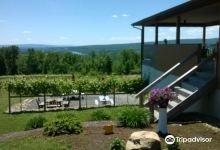 Four Friends Vineyard & Winery景点图片
