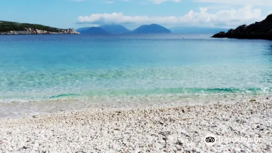 Paralia Lefkathia