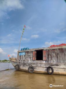 Chau Doc Floating Market-Chau Phu B