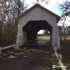 Irish Bend Covered Bridge-本顿县