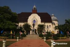 拉玛五世宫殿-Khlong Kra Saeng