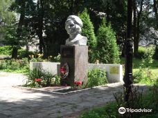 Bust of Medical Instructor Serebrovskaya-波罗的斯克