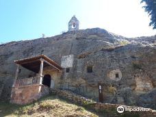 Iglesia de los Santos Justo y Pastor-阿吉拉尔日波奥