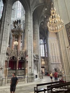 Narbonne Cathedral-纳巴达