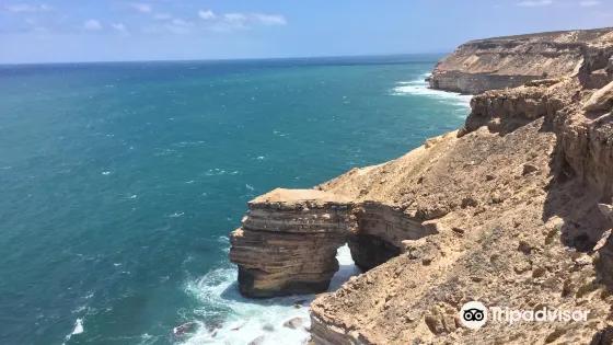 Island Rock & Natural Bridge