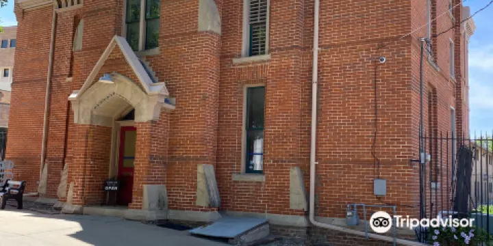 Pottawattamie County Squirrel Cage Jail and Museum
