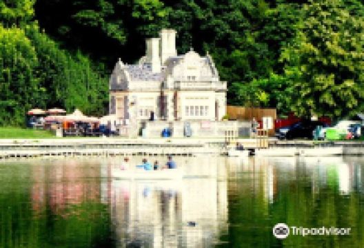 Swanbourne Lake景点图片