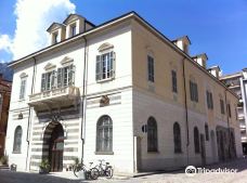 Palazzo San Francesco-多莫多索拉
