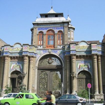 伊朗德黑兰伊朗国家博物馆+伊斯法罕拜火庙+设拉子莫克清真寺九日游