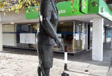 Dorothy L Sayers Statue景点图片