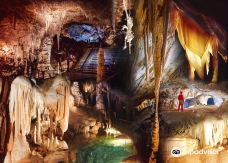 Grotte des Canalettes-科尔内拉德孔夫朗