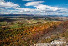 Snake Mountain Trail景点图片