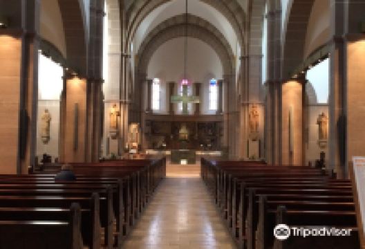 Herz-Jesu-Kirche景点图片