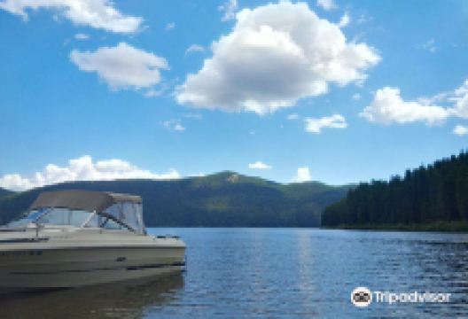 Tally Lake Campground景点图片