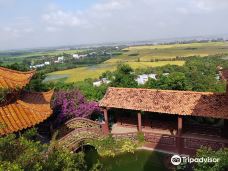 Hang Pagoda (Chua Hang)-P. Nui Sam