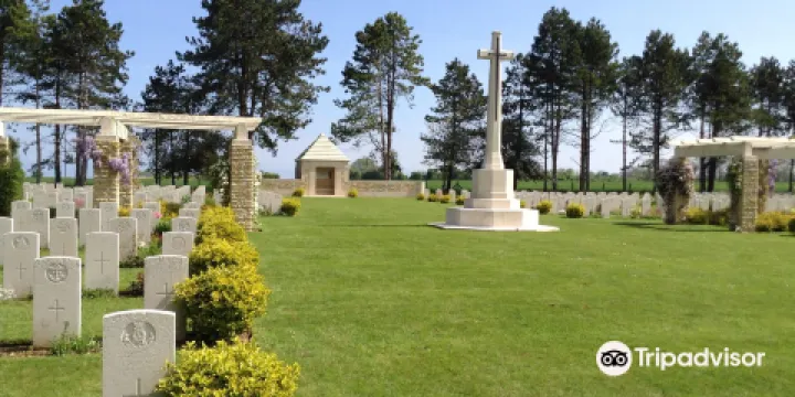 Cimetière militaire Britannique de Bazenville