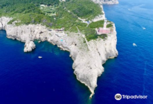 Punta Carena Lighthouse景点图片