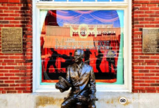 Don Knotts Statue景点图片