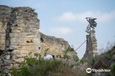 Castle Ruins & Velvet Cave-法尔肯堡