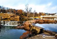 Bath Lake Medicine Park景点图片