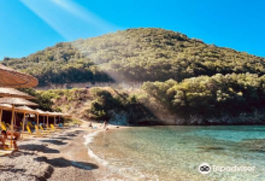 Stavrolimenas Beach景点图片