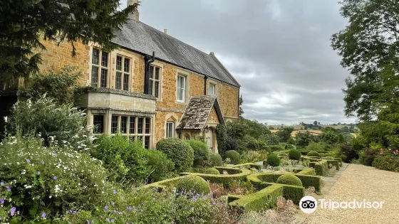 Broughton Grange Garden