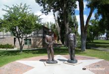 Dr. J. Robert Oppenheimer and General Leslie Statues景点图片