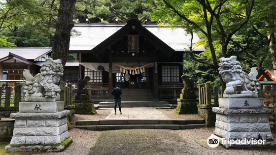 春日山神社