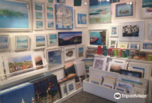 Toe In The Water景点图片