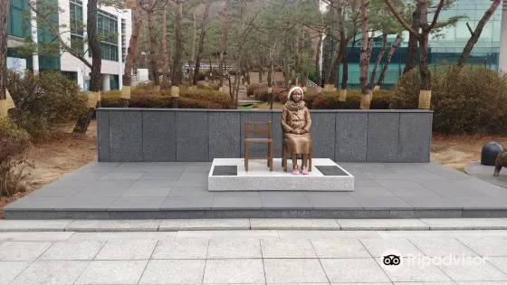 和平少女像