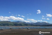 Llanfaes Beach景点图片