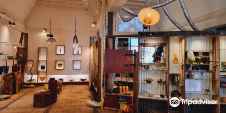 Hot Marks Glasblazerij & De Duizendpoot