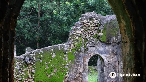 Gede Ruins