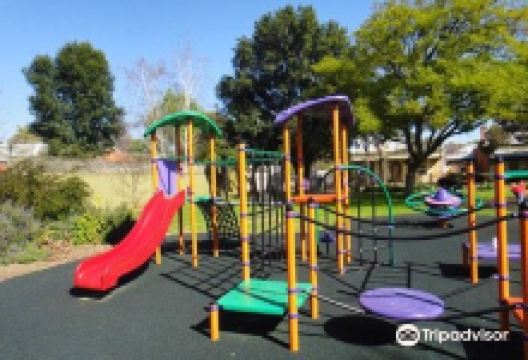 Morrie Harrell Reserve景点图片