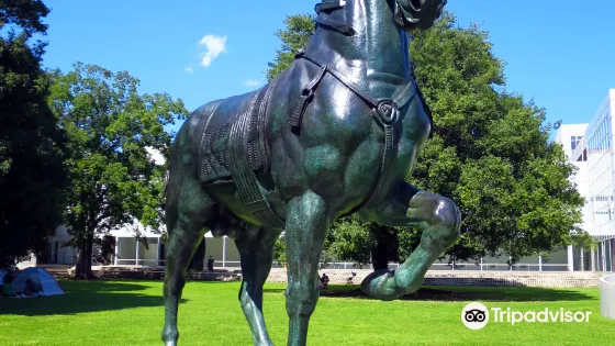 羣馬縣立近代美術館