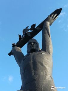 Sculpture Soldier-Winner-鄂木斯克