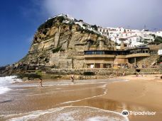 Praia das Azenhas do Mar-滨海阿泽尼亚什