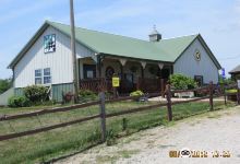 Holy Field Vineyard & Winery景点图片