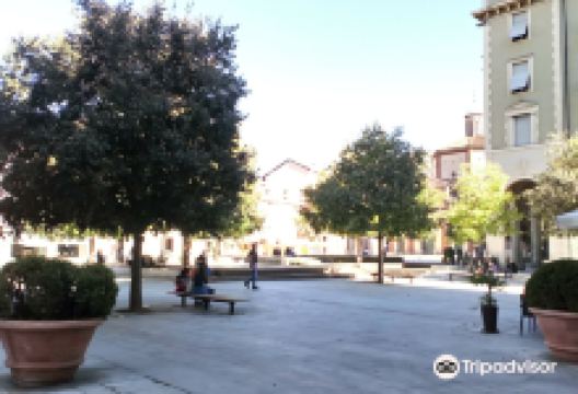 Piazza San Magno景点图片