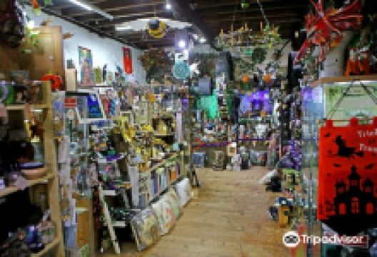 Spirit of the Green Man Studio景点图片