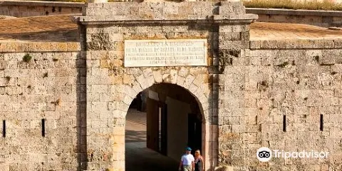 Fortaleza De Isabel II