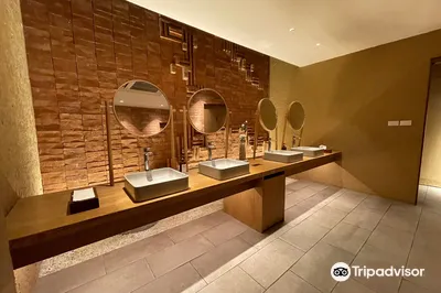 Yunomori Onsen & Spa Sathorn