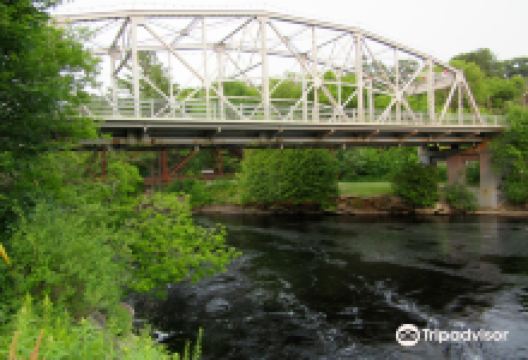 Silver Bridge景点图片