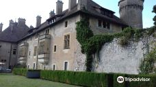 里派城堡-托农莱班