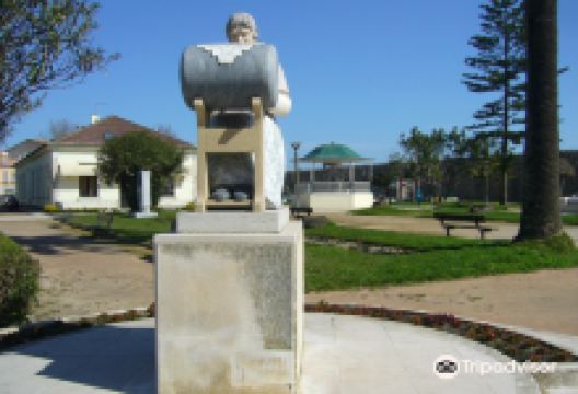 Monumento à Rendilheira景点图片
