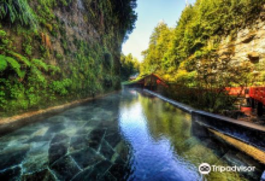 Termas Geometricas景点图片