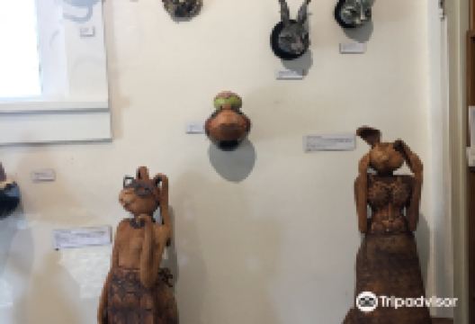 The Walking Man Frame Shop & Gallery购物图片