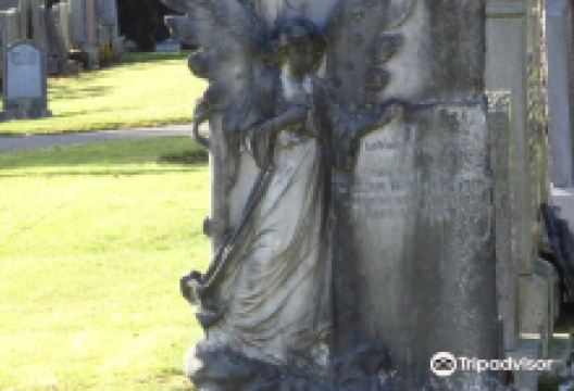 Tillicoultry Cemetery and War Memorial景点图片