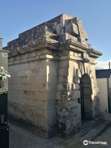 Cementerio Municipal.-卢戈